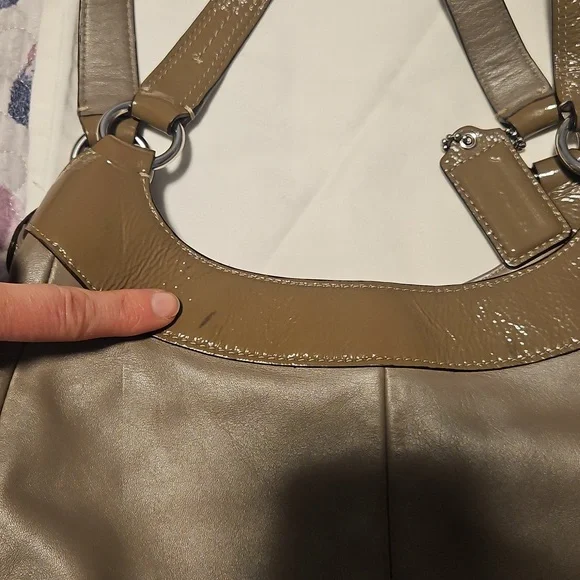 Coach leather shoulder bag - Picture 8 of 9